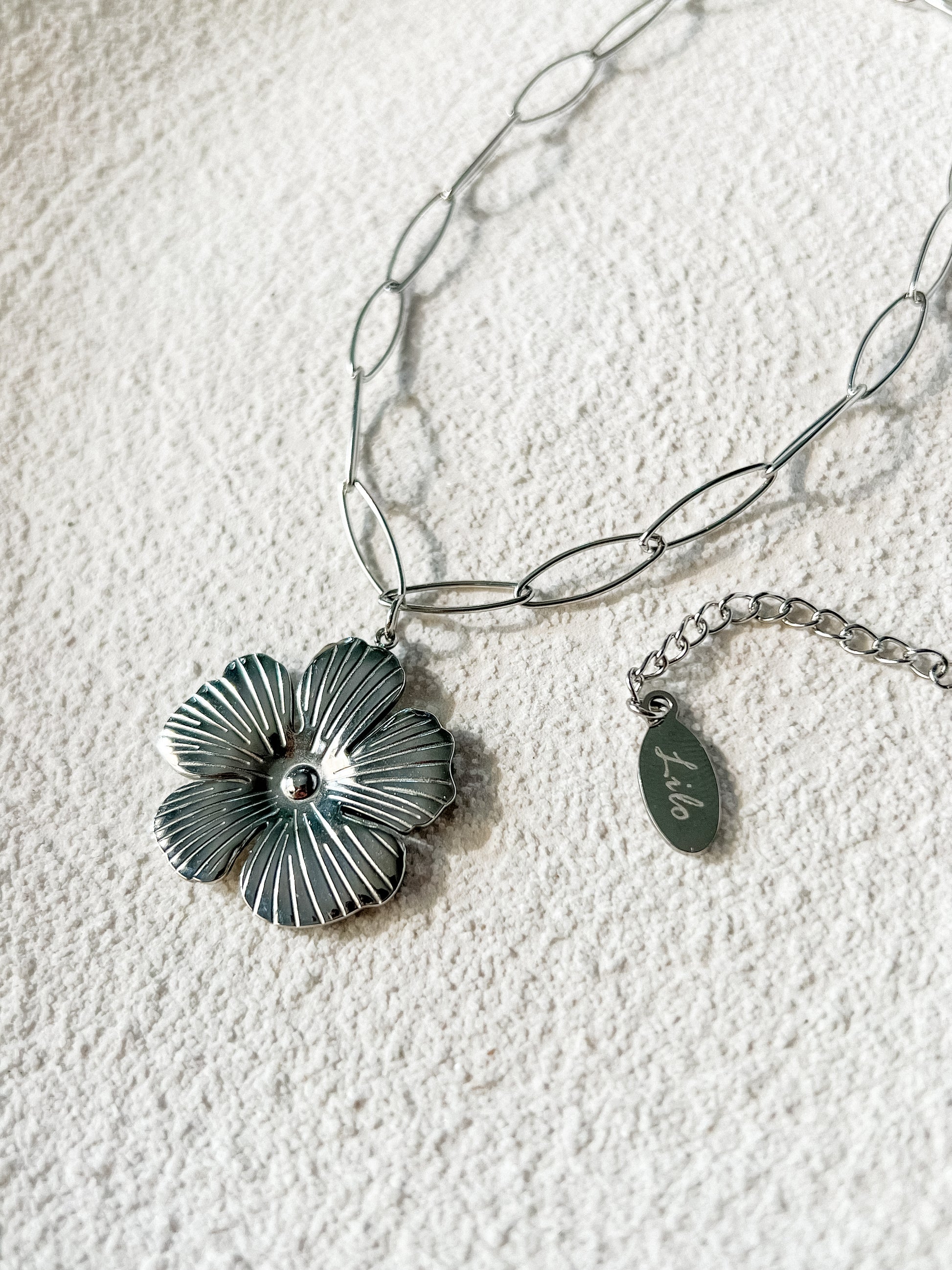Collier HENORA